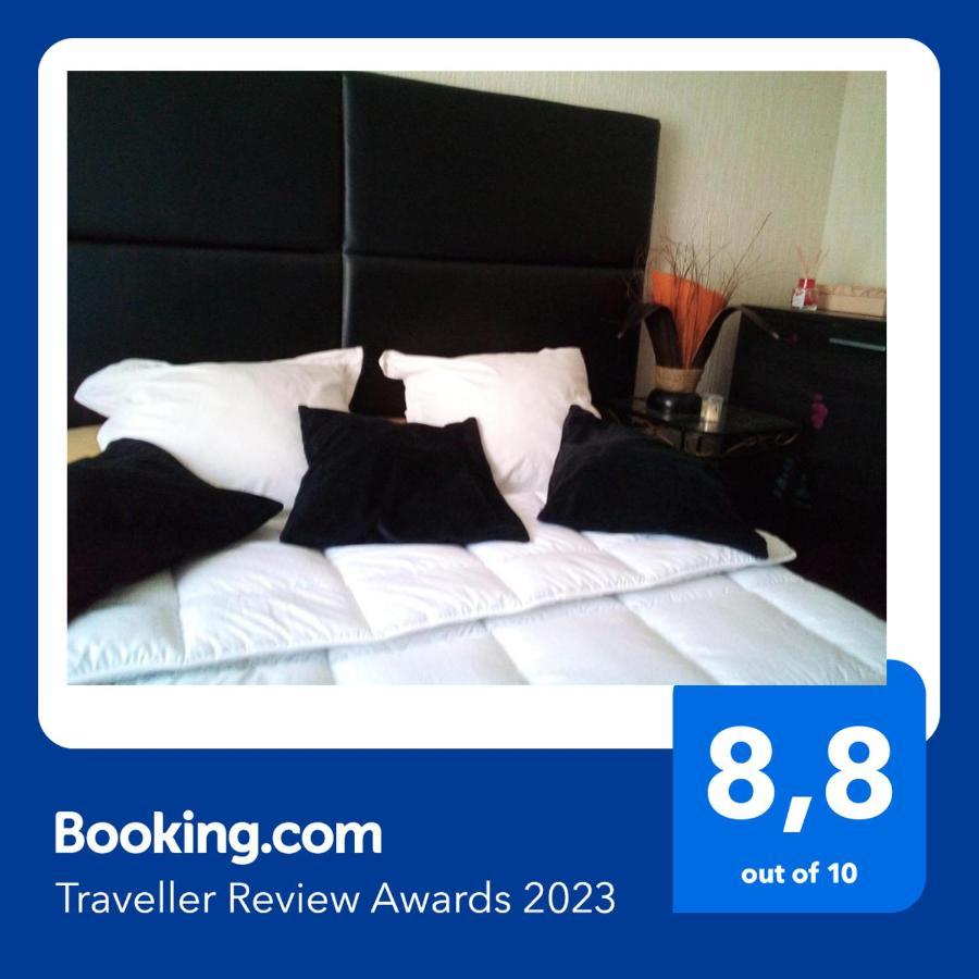 # Prix "Travellers Awards 2023 Et 2024" Lac Leman Velos Viarhona Geneve Annecy Valleiry Dış mekan fotoğraf